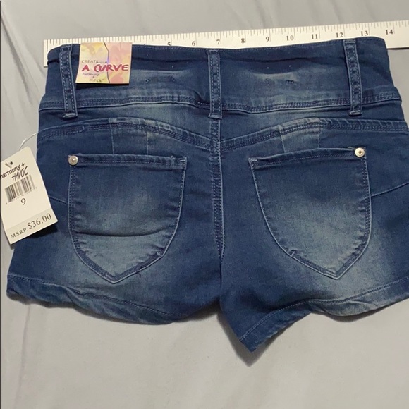 Harmony & Havoc shorts size 3 26” waist - Picture 2 of 2